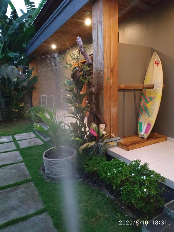 Harris Surf Villa Пулукан Экстерьер фото